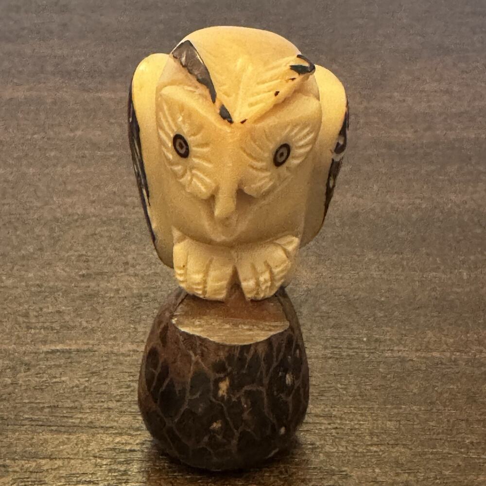 Owl Hand Carved Tagua Nut Vegetable Ivory Figurine Wise Owl Totem‎ Birds Wisdom